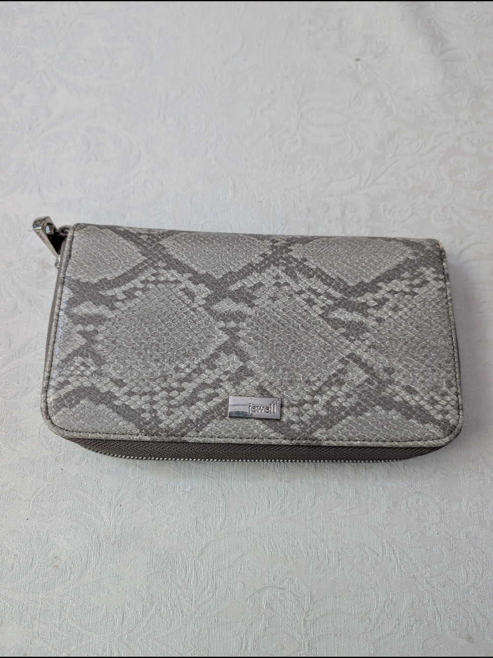 Jewell by Thirty-One Gray Women's Zip-Around Wallet Snake Animal Print Zipper